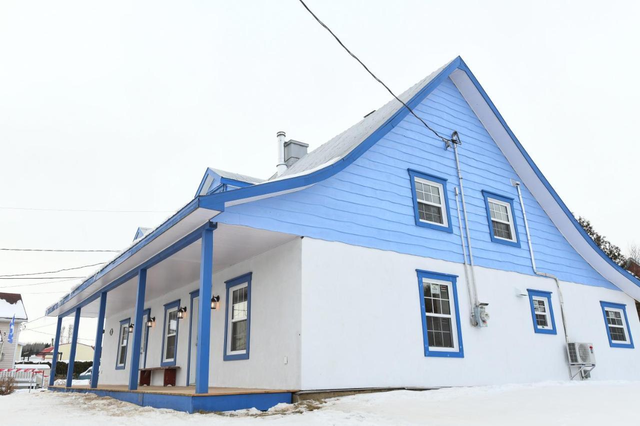 La Maison Bleue Saint-Ferreol-les-Neiges Exterior photo